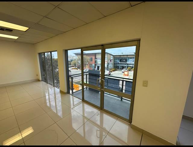 624M² WAREHOUSE TO LET IN NORTH RIDING